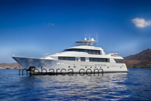 Azimut 130 recensioni e scheda tecnica